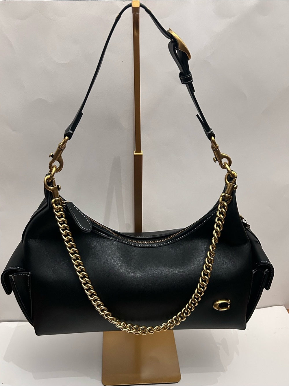 Coach Pocket Juliet 30 Black Glovetanned Leather Shoulder Bag